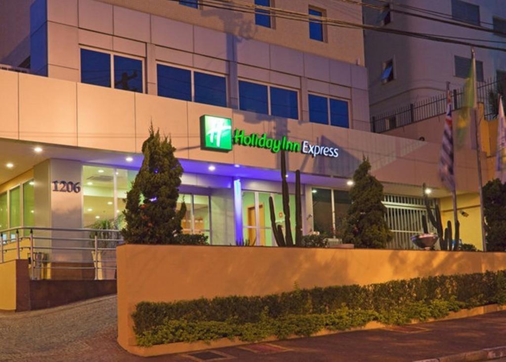 Holiday Inn Express Avenida Sumare São Paulo Extérieur photo