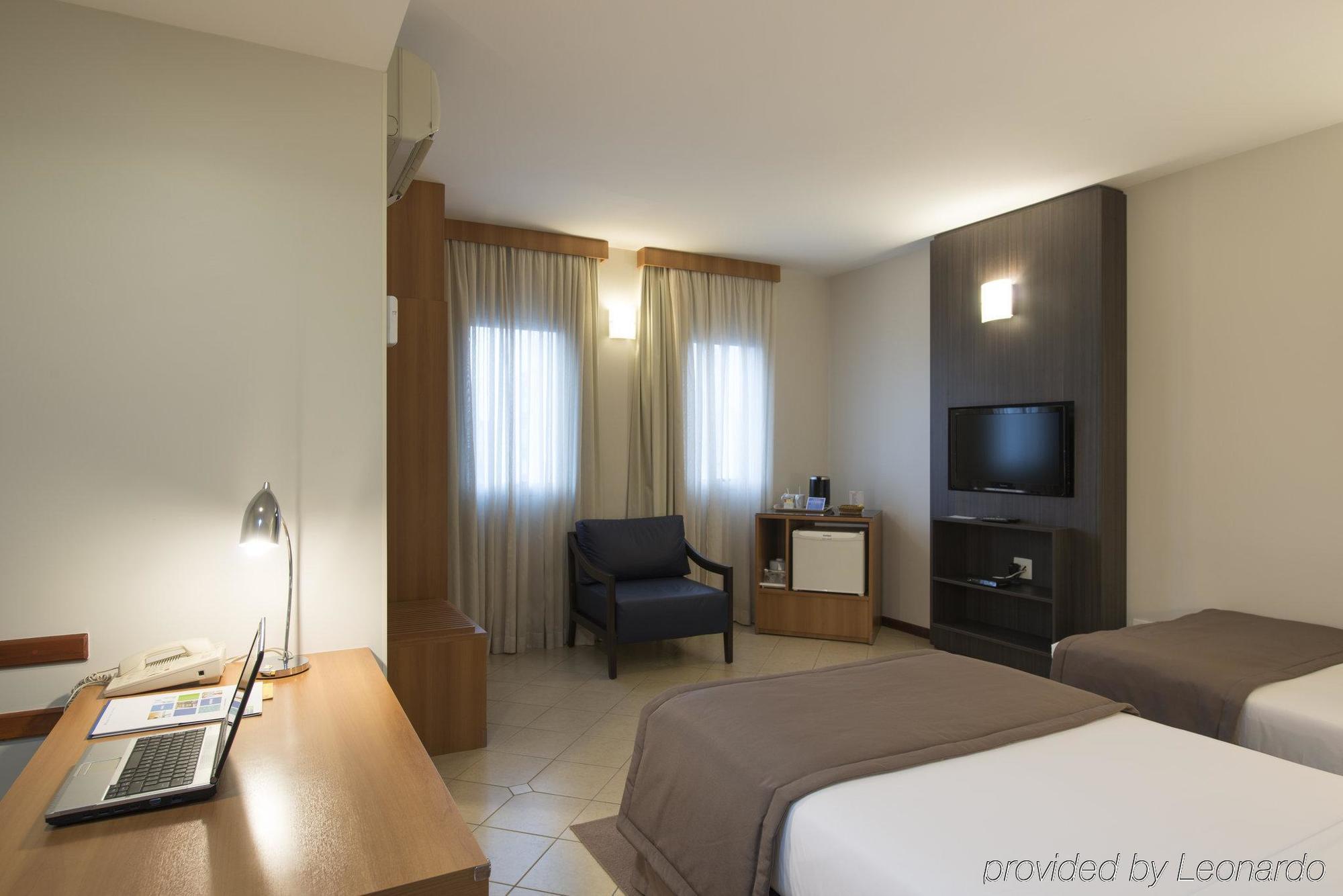 Holiday Inn Express Avenida Sumare São Paulo Extérieur photo